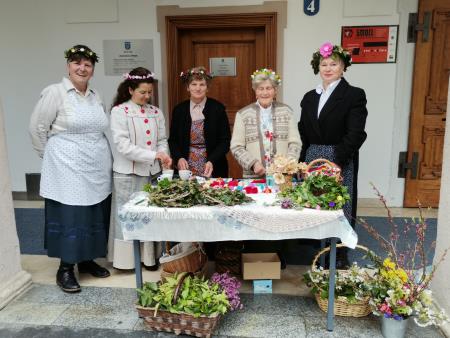 Zelenega Jurija smo pričakali na občinskem dvorišču 1